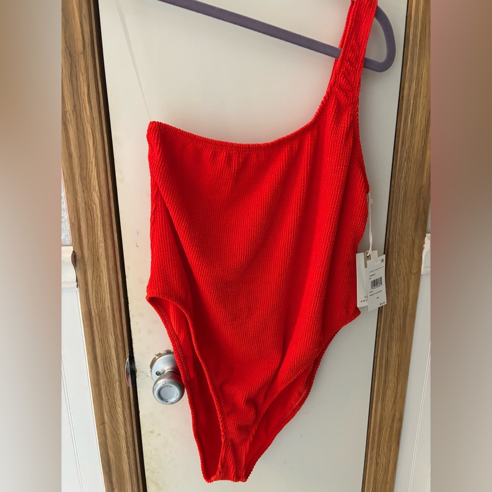 NWT Good American One-Shoulder Bright Poppy Red Color One Piece - Picture 2 of 3